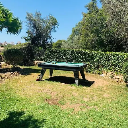 Beautiful With Pool Walking Distance To Villa *